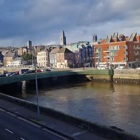 Lejlighed Spacious Riverside 2bd Mid - Above Bar&venue